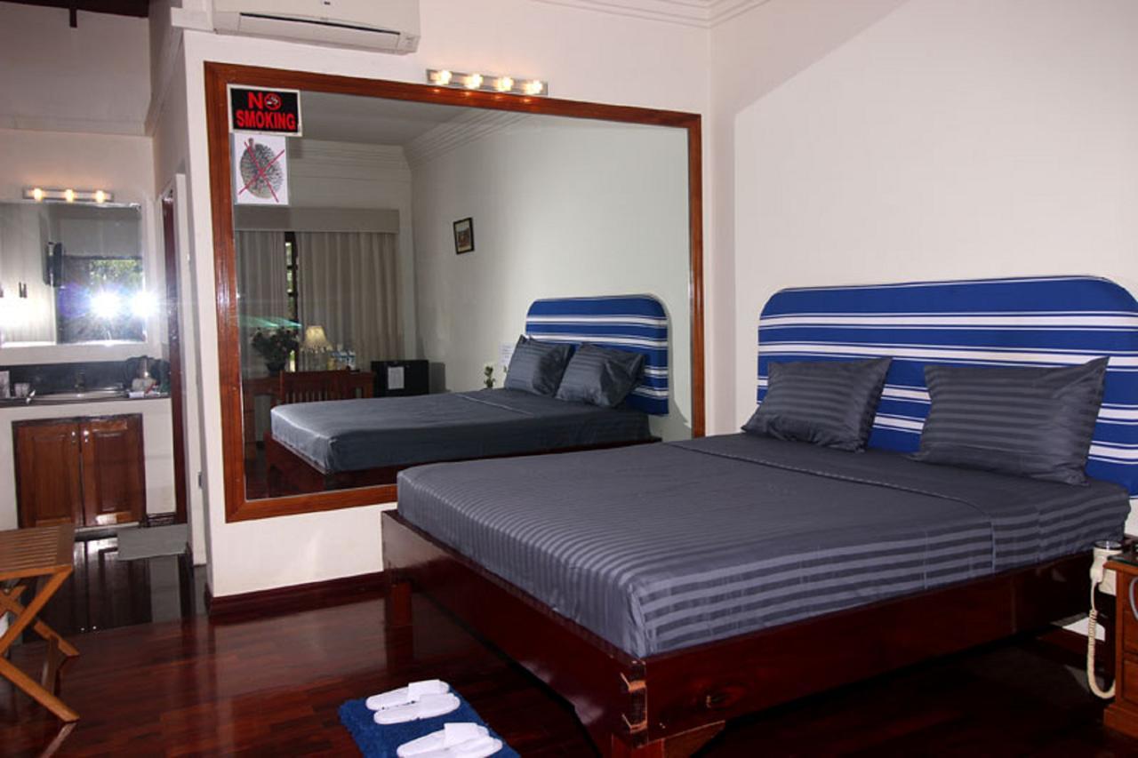 יאנגון Myanmar Life Hotel מראה חיצוני תמונה