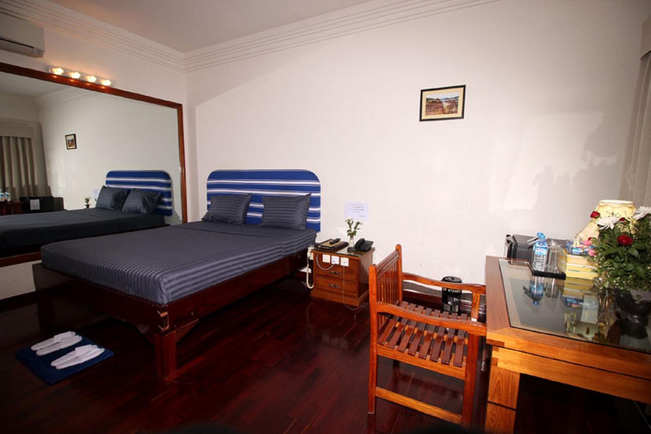 יאנגון Myanmar Life Hotel מראה חיצוני תמונה